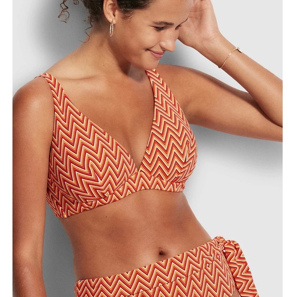 Seafolly Cleo DD Chilli Red Bikini Top 
USA Size 12 / AU size 16 - Picture 1 of 7
